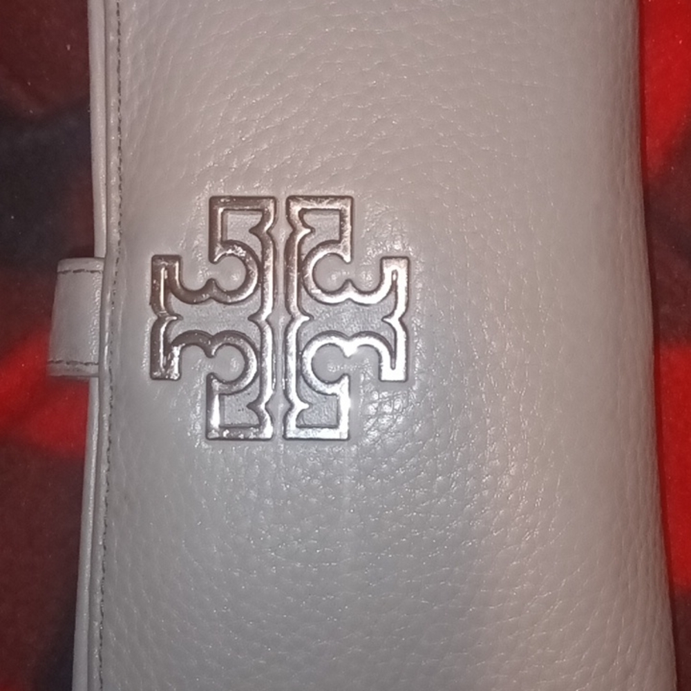 Tori Burch wallet